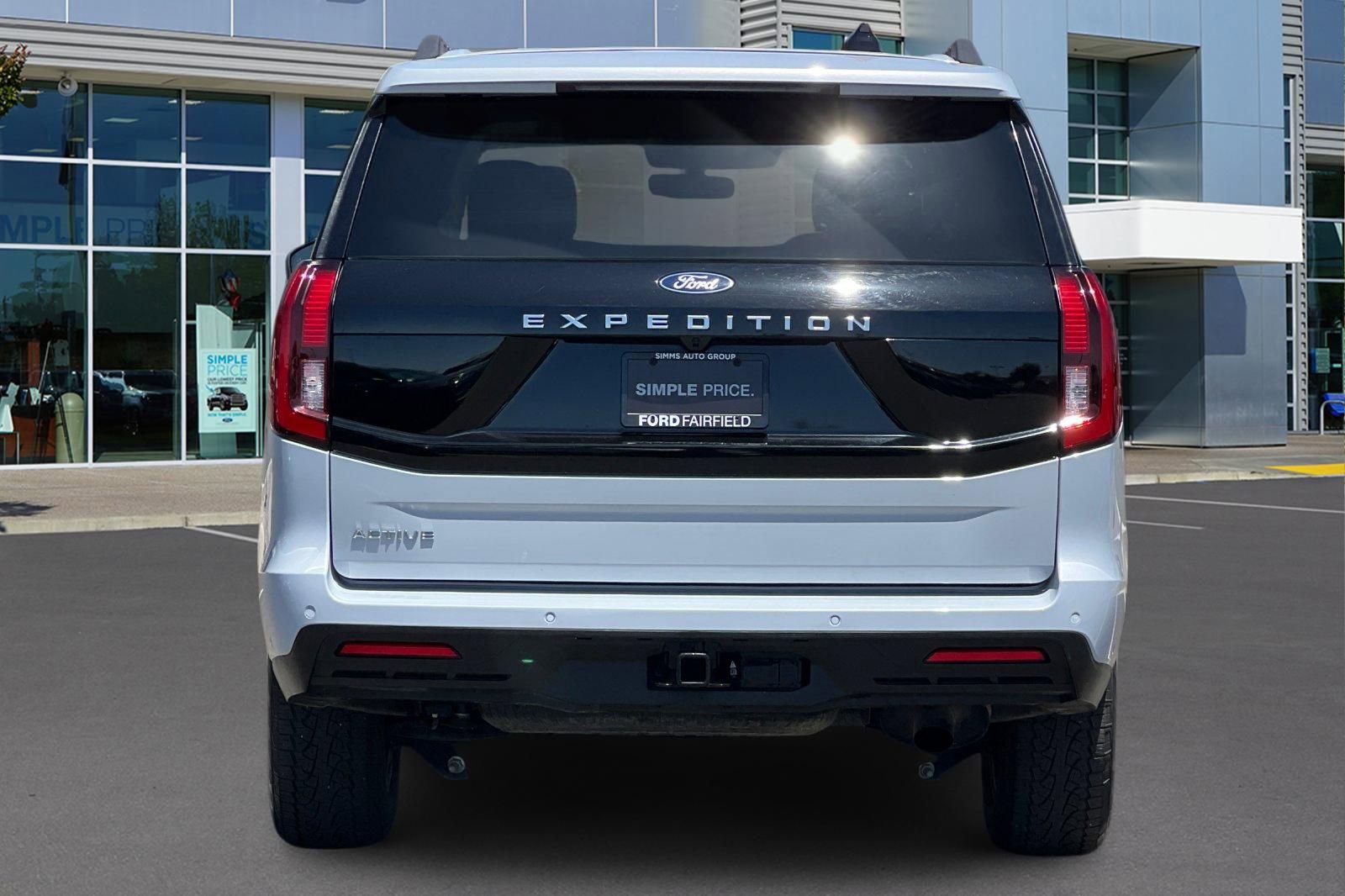 Certified 2025 Ford Expedition Active AWD/4WD image 9