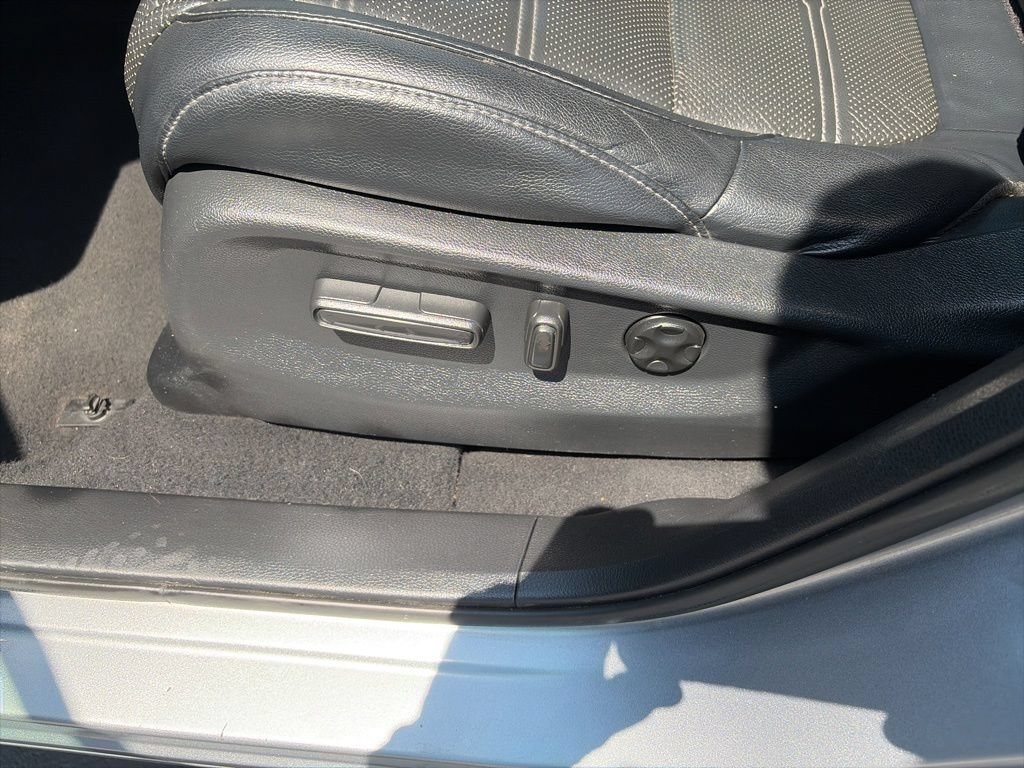 Used 2017 Honda CR-V EX-L image 19