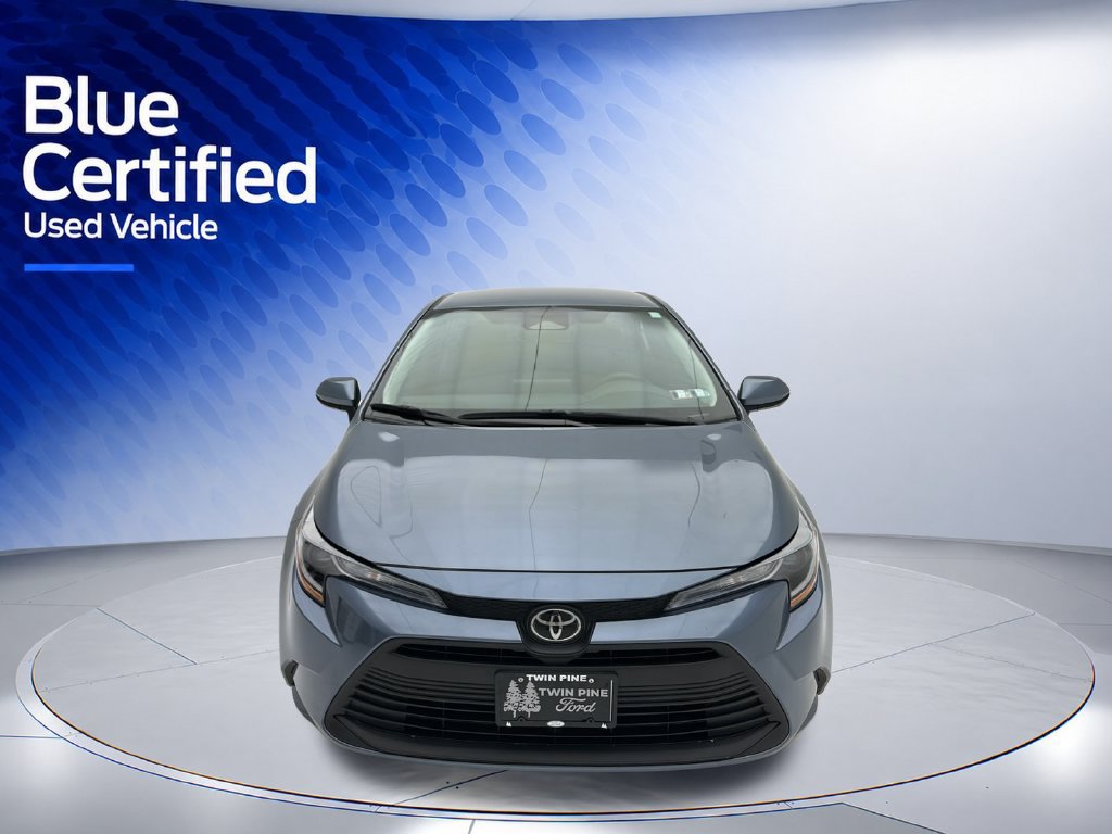 Used 2025 Toyota Corolla LE FWD image 2