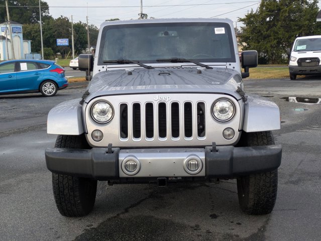 Used 2017 Jeep Wrangler Unlimited Sahara w/ Connectivity Group image 9
