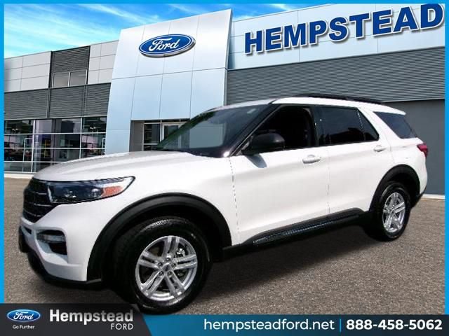 Certified 2023 Ford Explorer XLT w/ Equipment Group 202A AWD/4WD image 1