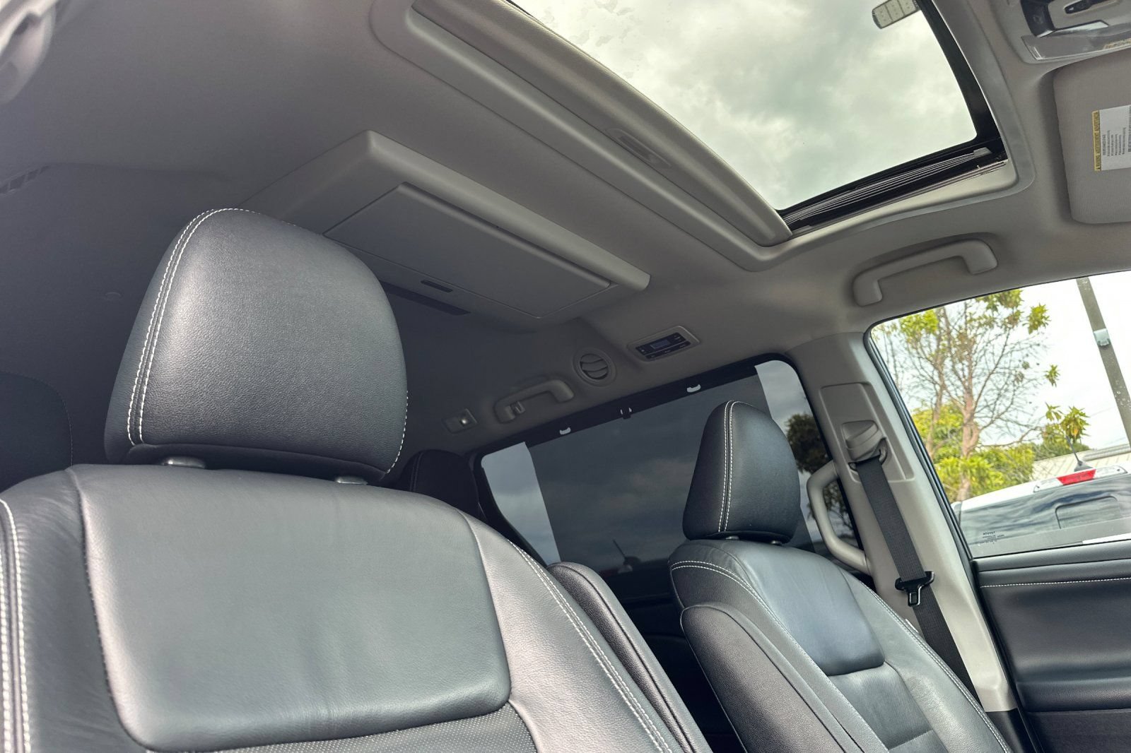 Used 2017 Toyota Sienna SE Premium FWD image 20