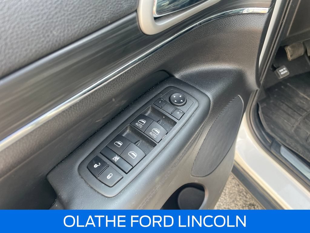 Used 2022 Jeep Grand Cherokee Limited AWD/4WD image 22