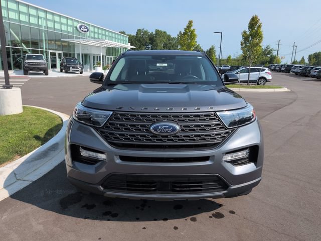 Certified 2023 Ford Explorer XLT w/ Equipment Group 202A AWD/4WD image 8
