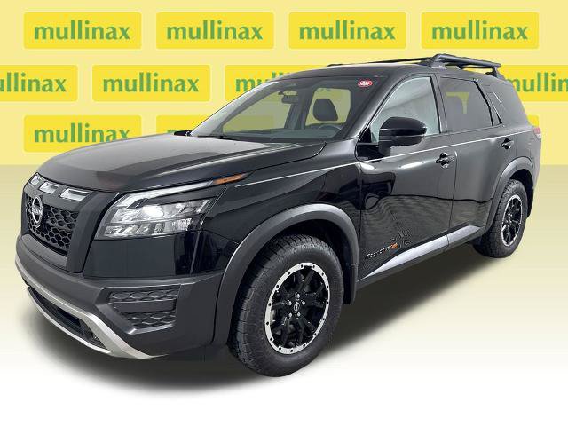 Used 2025 Nissan Pathfinder Rock Creek AWD/4WD image 9