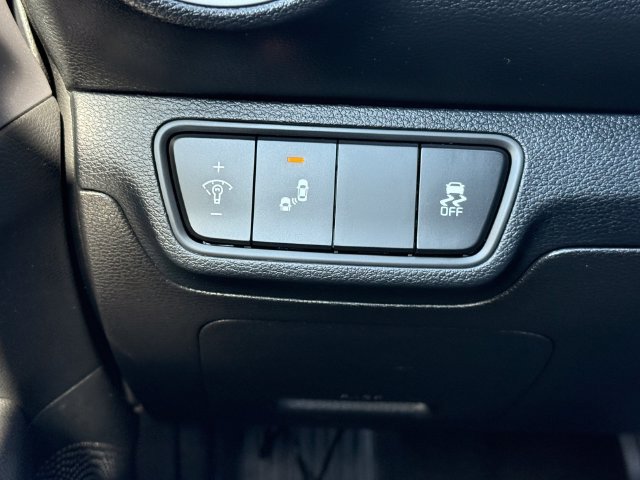 Used 2023 Kia Forte LXS w/ LXS Technology Package FWD image 19