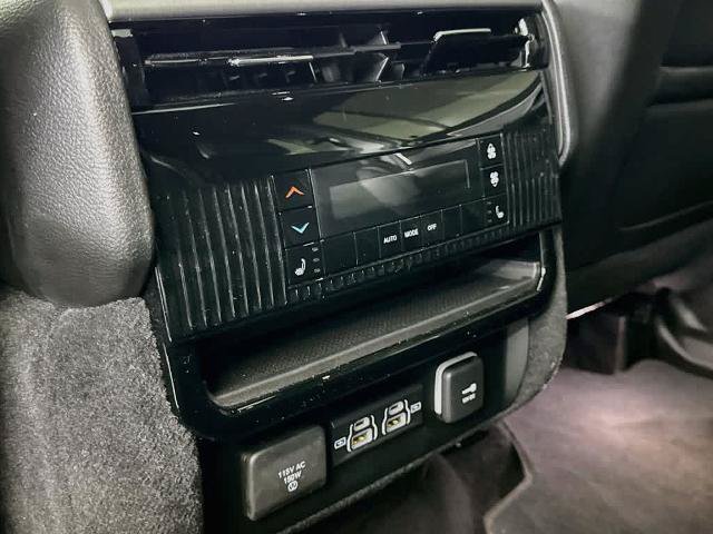 Used 2023 Jeep Wagoneer Series II RWD image 13