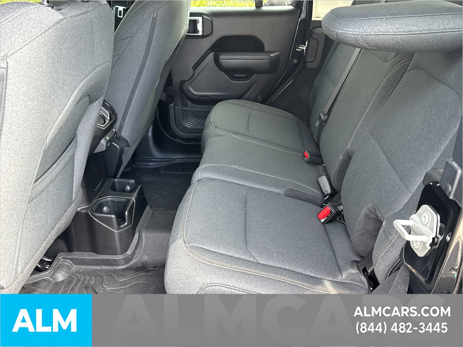 Used 2024 Jeep Wrangler Willys image 23