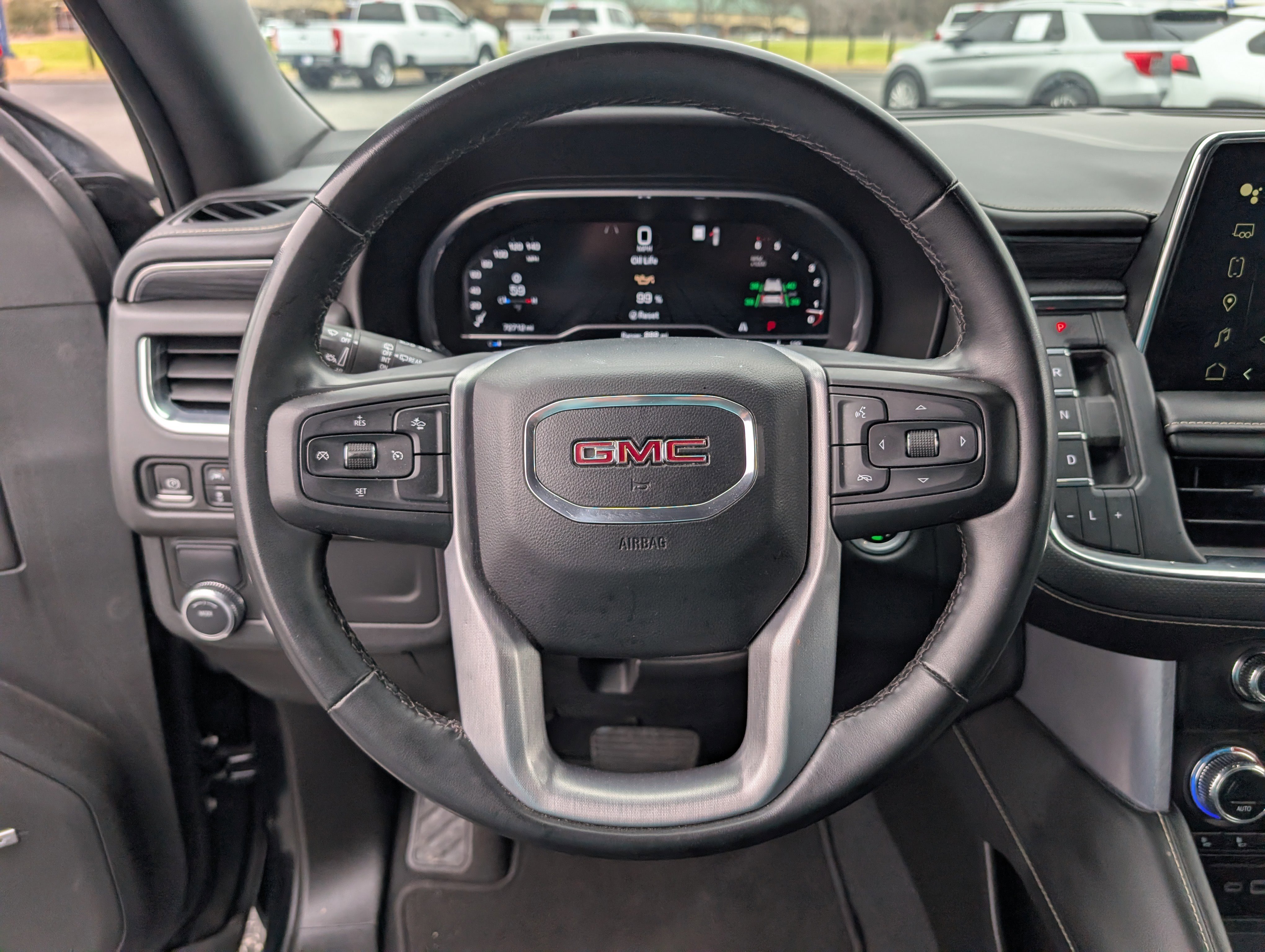 Used 2023 GMC Yukon SLT image 22