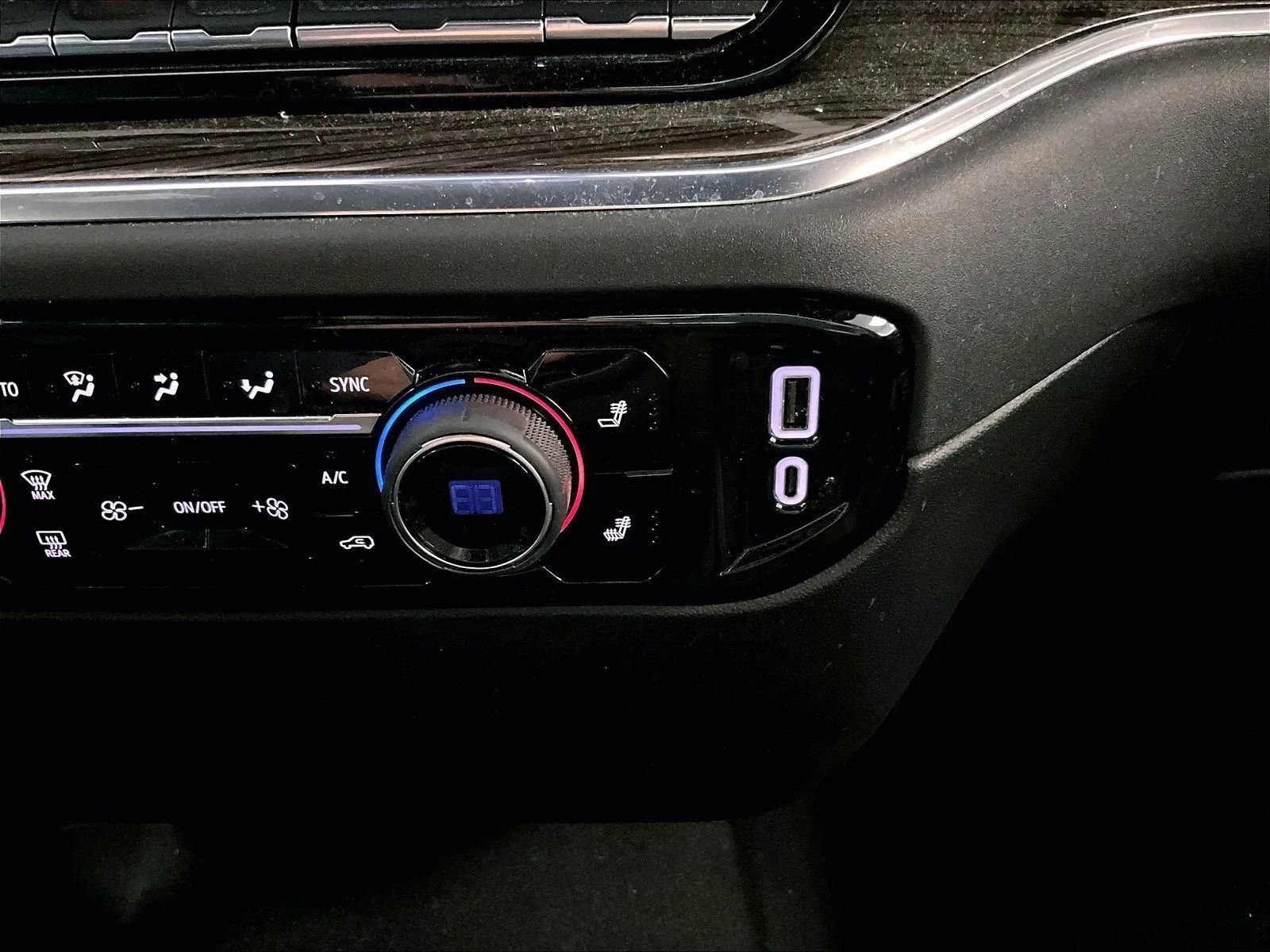 Used 2024 Chevrolet Silverado 1500 LT image 31