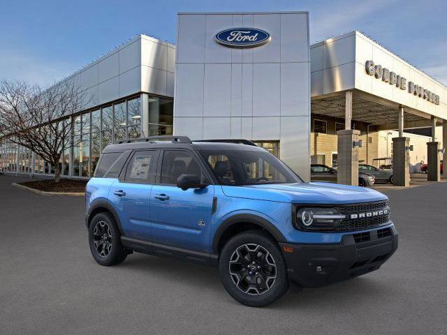 Certified 2025 Ford Bronco Sport Outer Banks w/ Outer Banks Tech Package+ AWD/4WD image 7