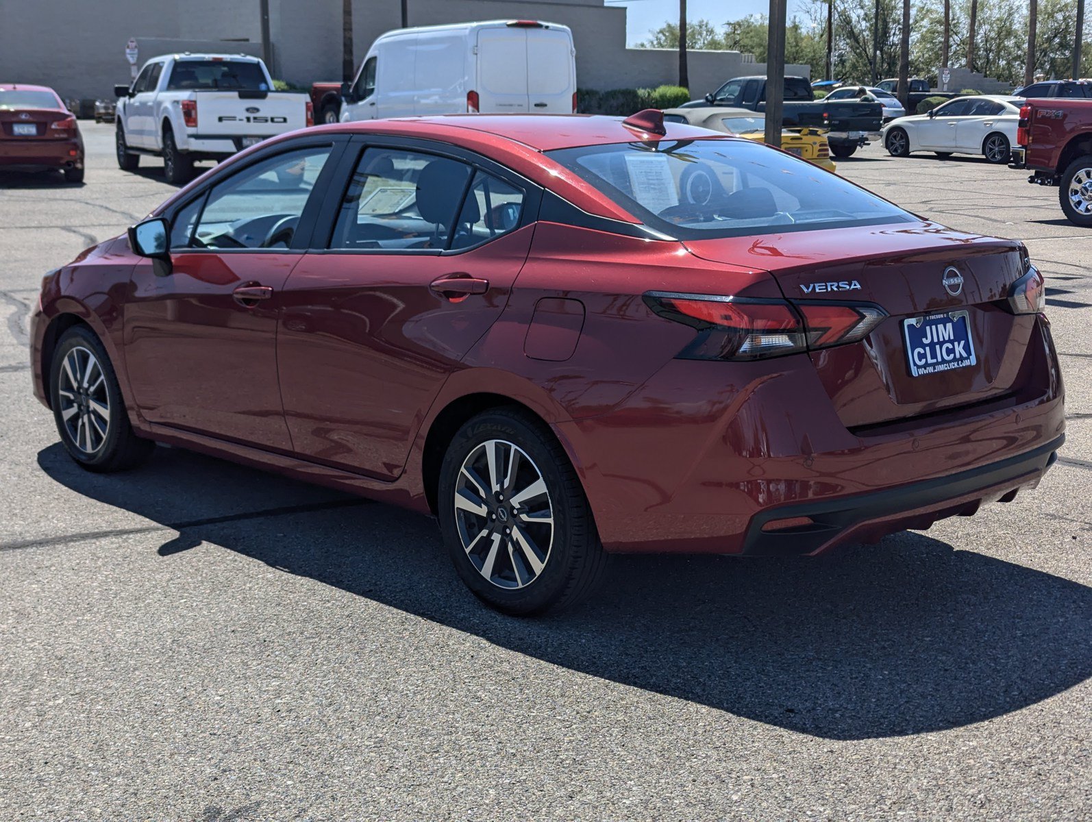 Used 2024 Nissan Versa SV FWD image 4