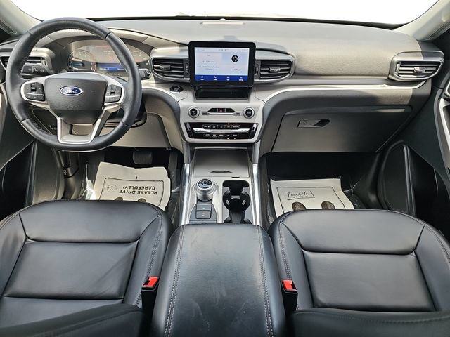 Certified 2023 Ford Explorer XLT w/ Equipment Group 202A AWD/4WD image 9