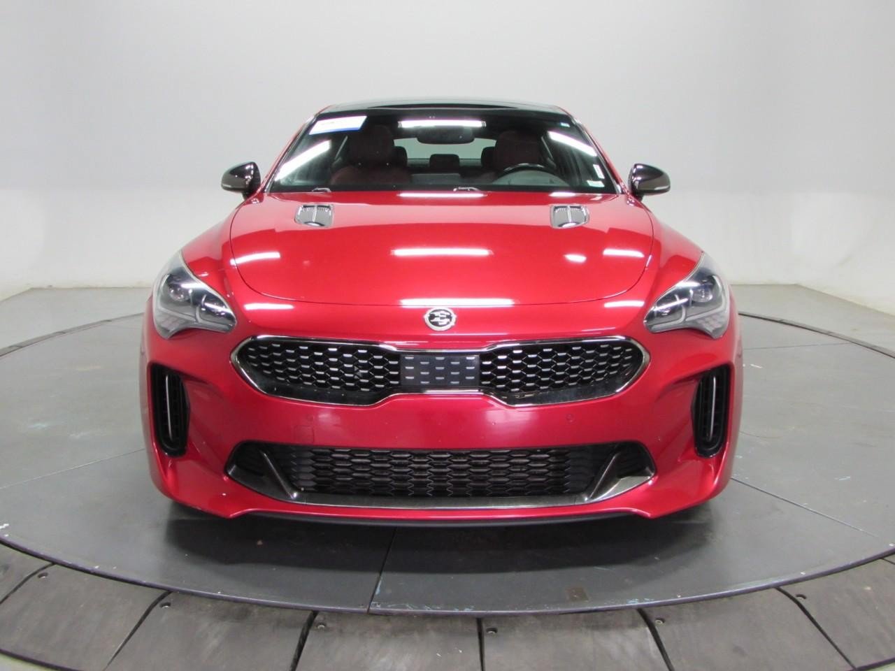 Used 2018 Kia Stinger GT2 AWD/4WD image 2