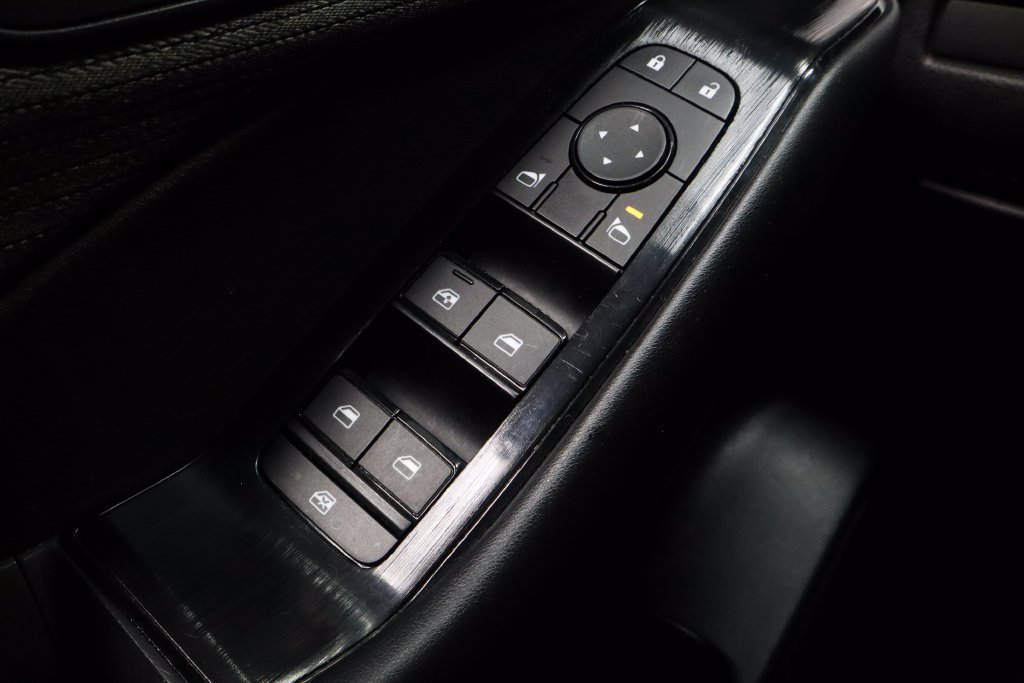Used 2023 Nissan Rogue S FWD image 26