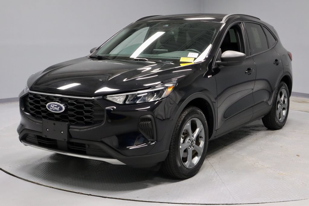 Certified 2025 Ford Escape ST-Line AWD/4WD image 6