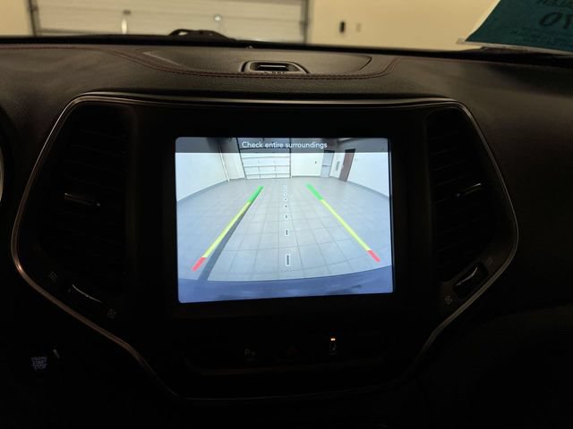 Used 2021 Jeep Cherokee Trailhawk w/ Trailer Tow Group AWD/4WD image 15