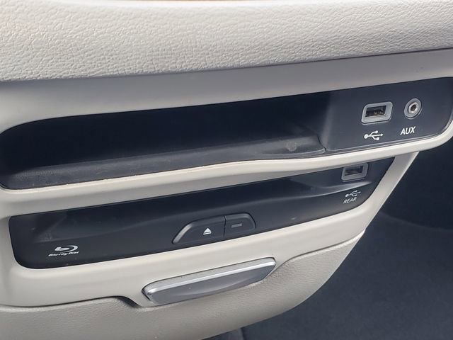 Used 2017 Chrysler Pacifica Touring-L Plus w/ Advanced Safetytec Group image 20