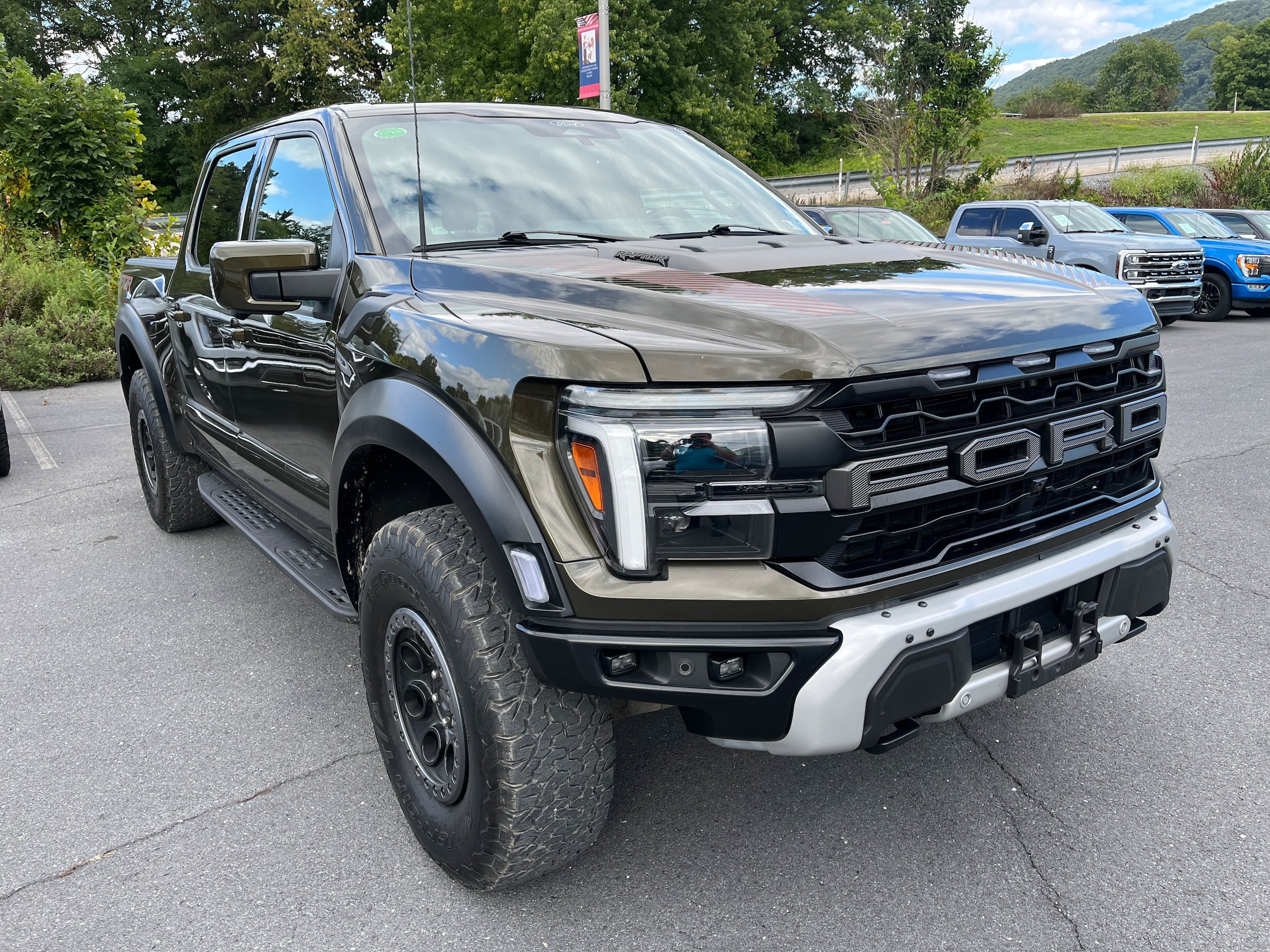 Certified 2024 Ford F150 Raptor AWD/4WD image 5