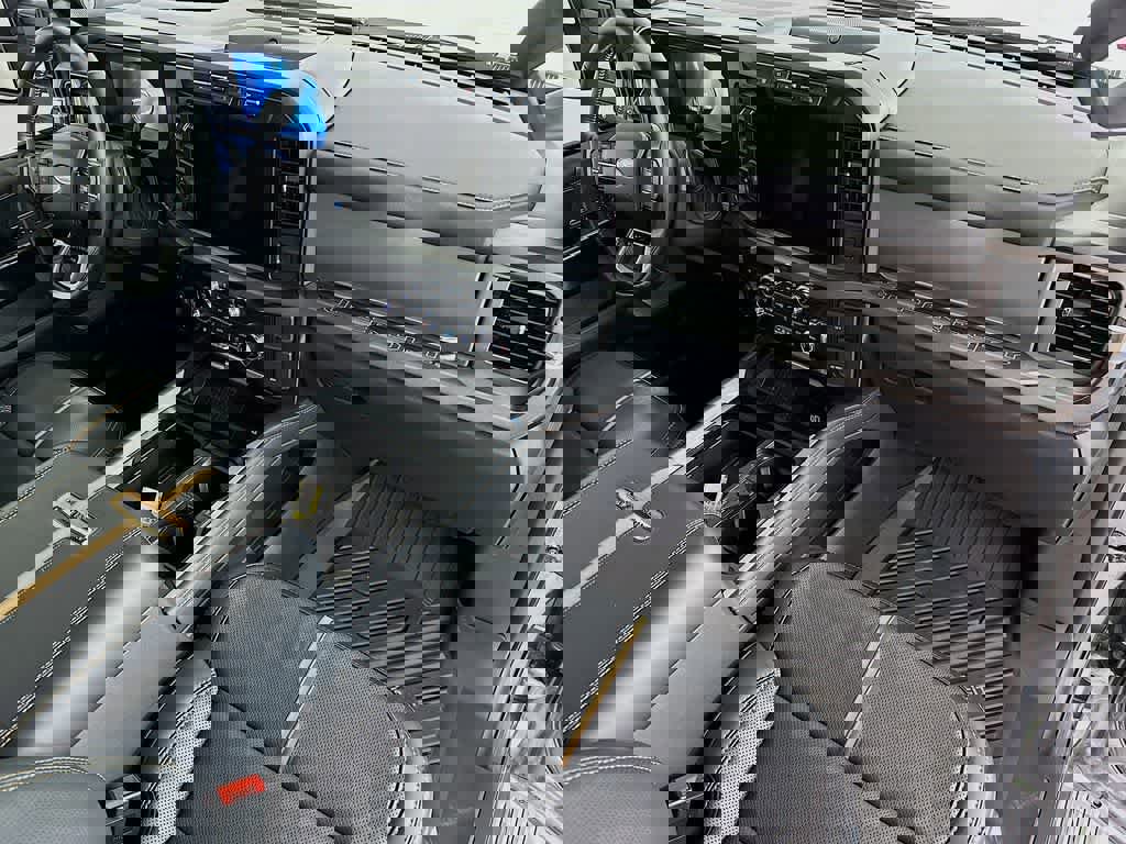 Certified 2024 Ford F250 Platinum w/ Tremor Off-Road Package image 34