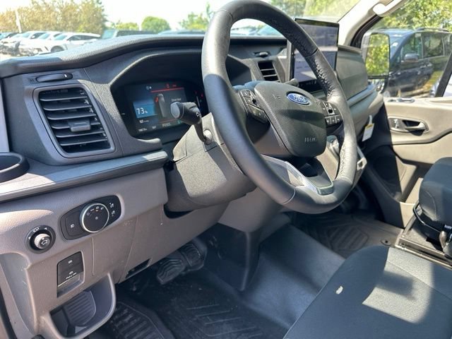 Certified 2026 Ford E-Transit 148 Medium Roof w/ Parcel Delivery Package RWD image 19