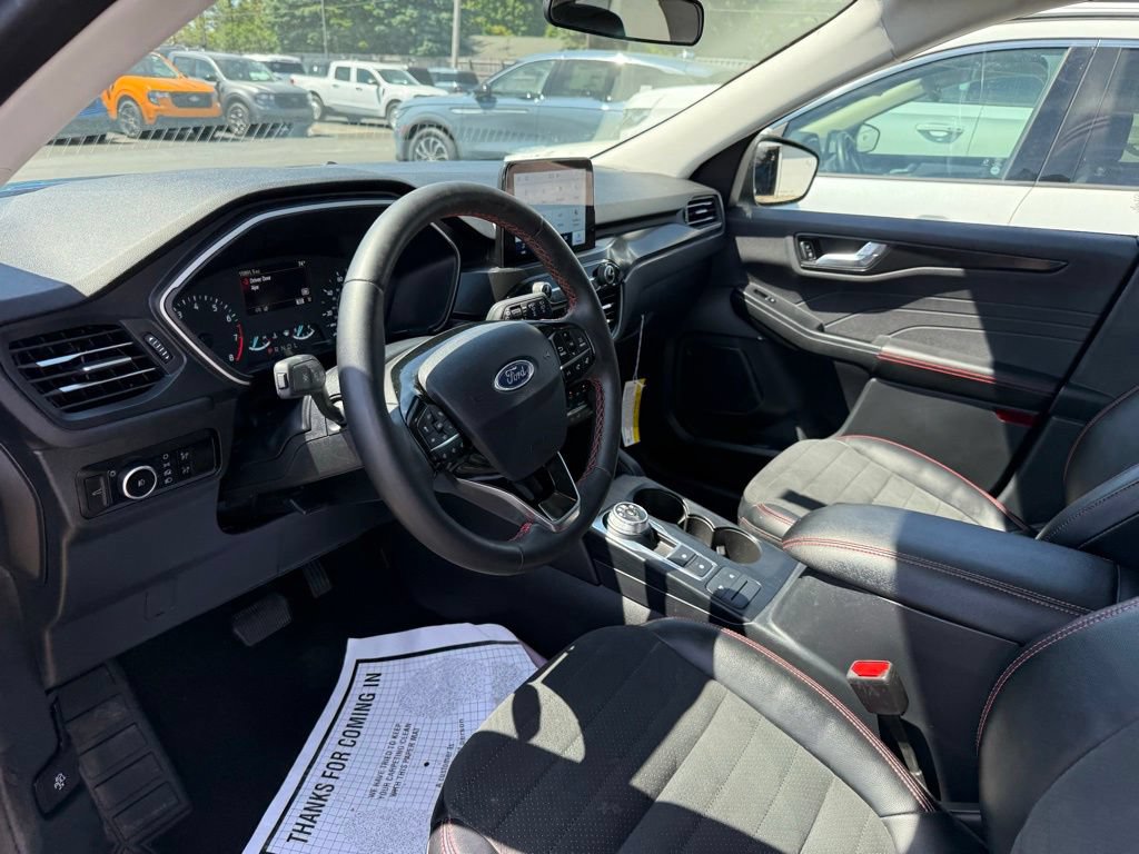 Certified 2022 Ford Escape SEL w/ SEL Stealth AWD Package image 20