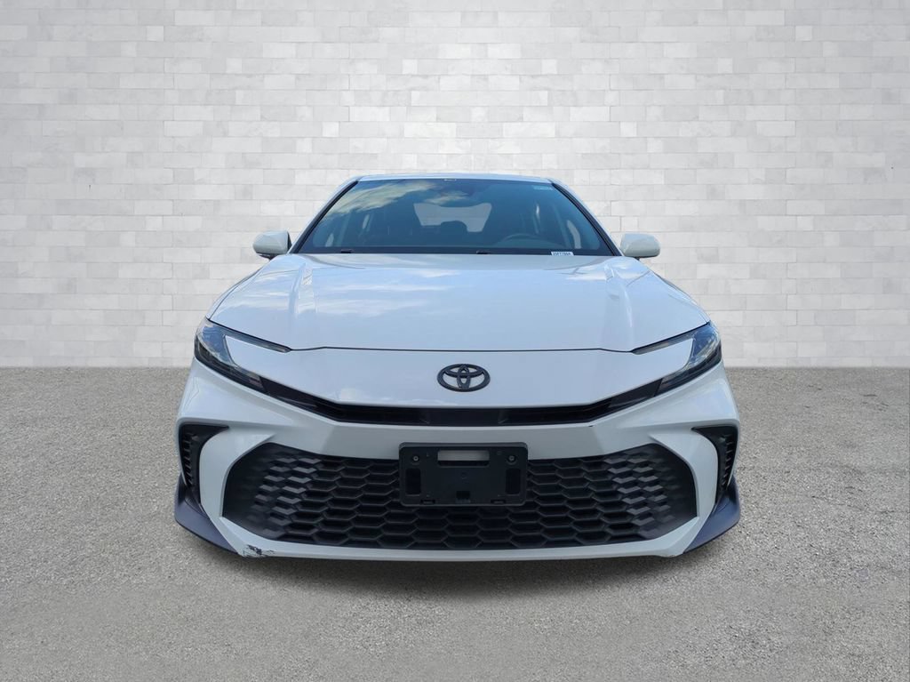 Used 2025 Toyota Camry SE FWD image 11
