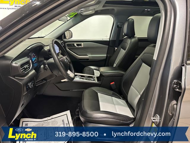 Certified 2024 Ford Explorer XLT w/ Equipment Group 202A AWD/4WD image 8