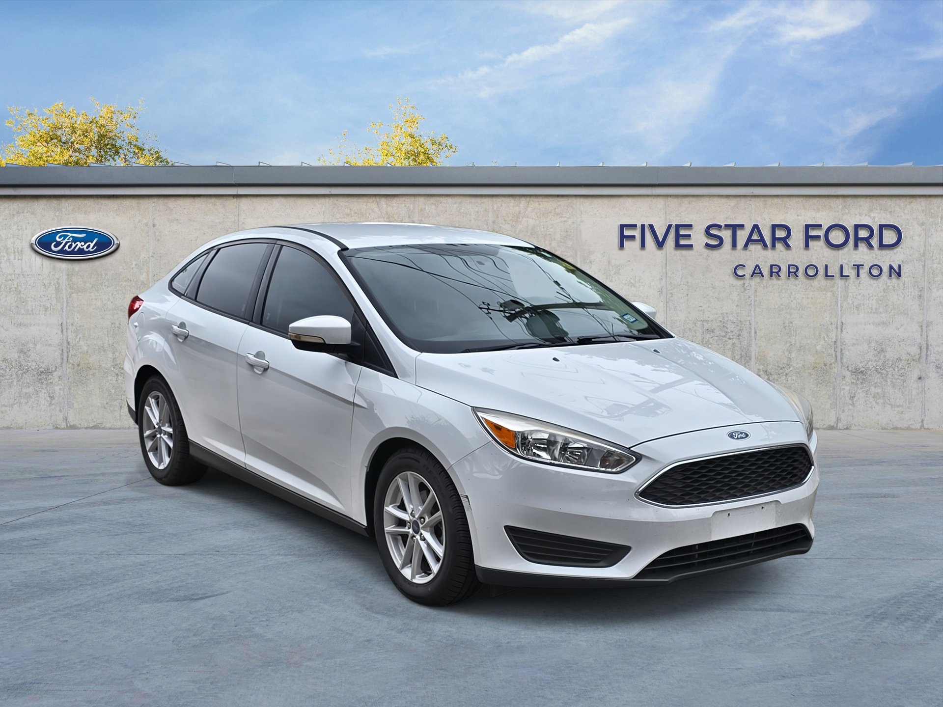 Certified 2017 Ford Focus SE FWD image 1