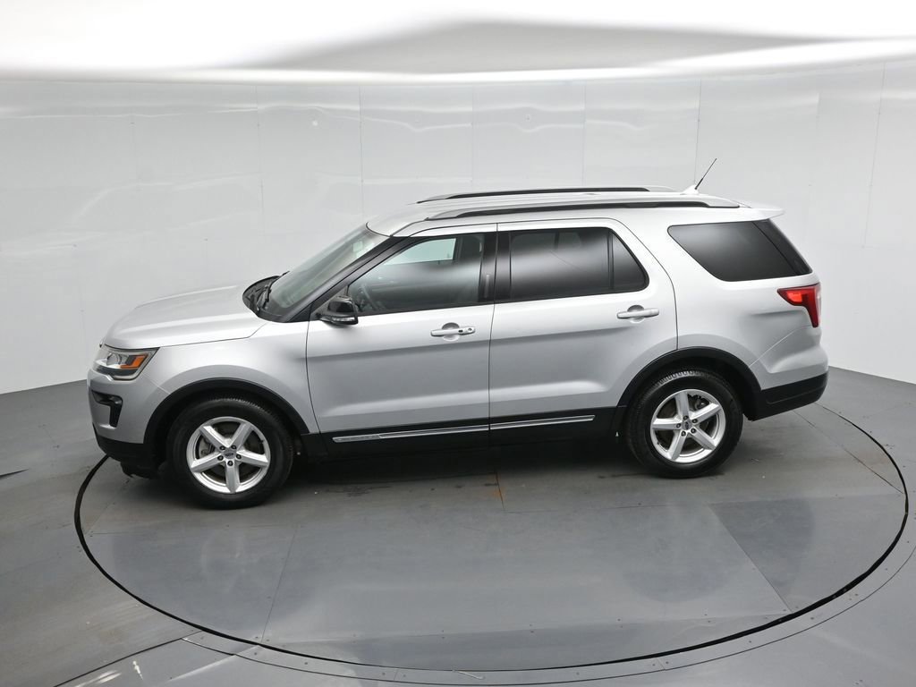 Certified 2018 Ford Explorer XLT w/ Equipment Group 202A image 27