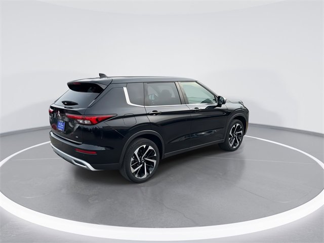 Used 2023 Mitsubishi Outlander SE image 7