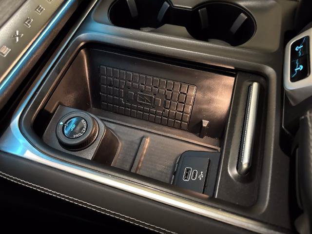 Certified 2025 Ford Expedition Platinum w/ Driver's Package AWD/4WD image 23