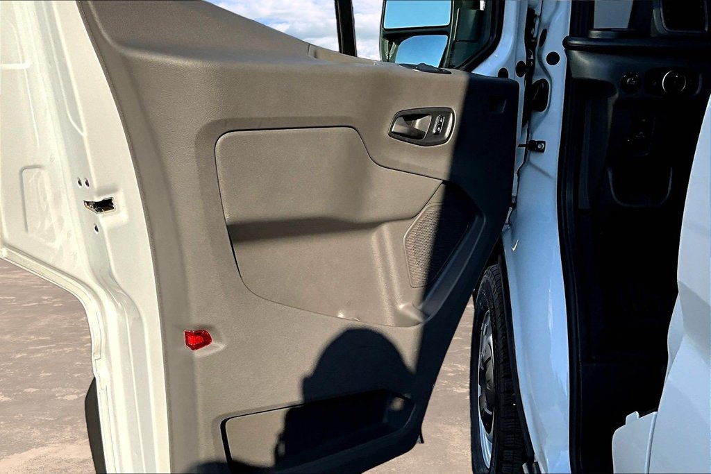 Certified 2026 Ford Transit 250 148 Medium Roof RWD image 21