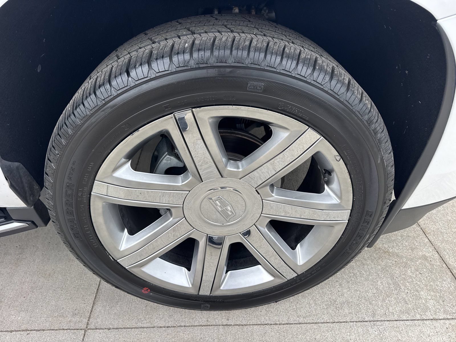 Used 2019 Cadillac Escalade Luxury AWD/4WD image 21