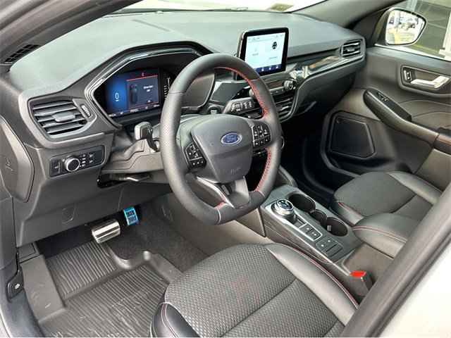 Certified 2024 Ford Escape ST-Line w/ Cold Weather Package image 9