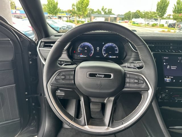 Used 2024 Jeep Grand Cherokee Altitude AWD/4WD image 15