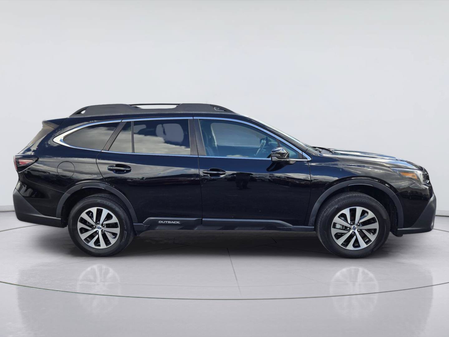 Used 2021 Subaru Outback Premium AWD/4WD image 4