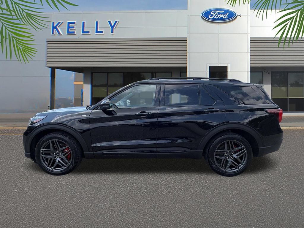 Certified 2026 Ford Explorer ST-Line w/ ST-Line Street Pack RWD image 2