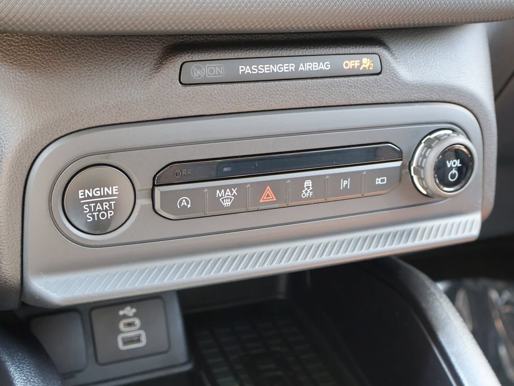 Certified 2025 Ford Bronco Sport Outer Banks w/ Outer Banks Tech Package+ AWD/4WD image 36