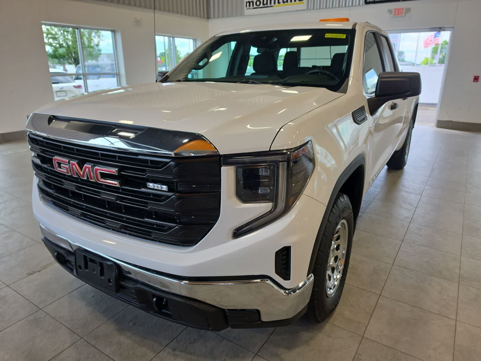 Used 2023 GMC Sierra 1500 Pro w/ Fleet Convenience Package AWD/4WD image 2