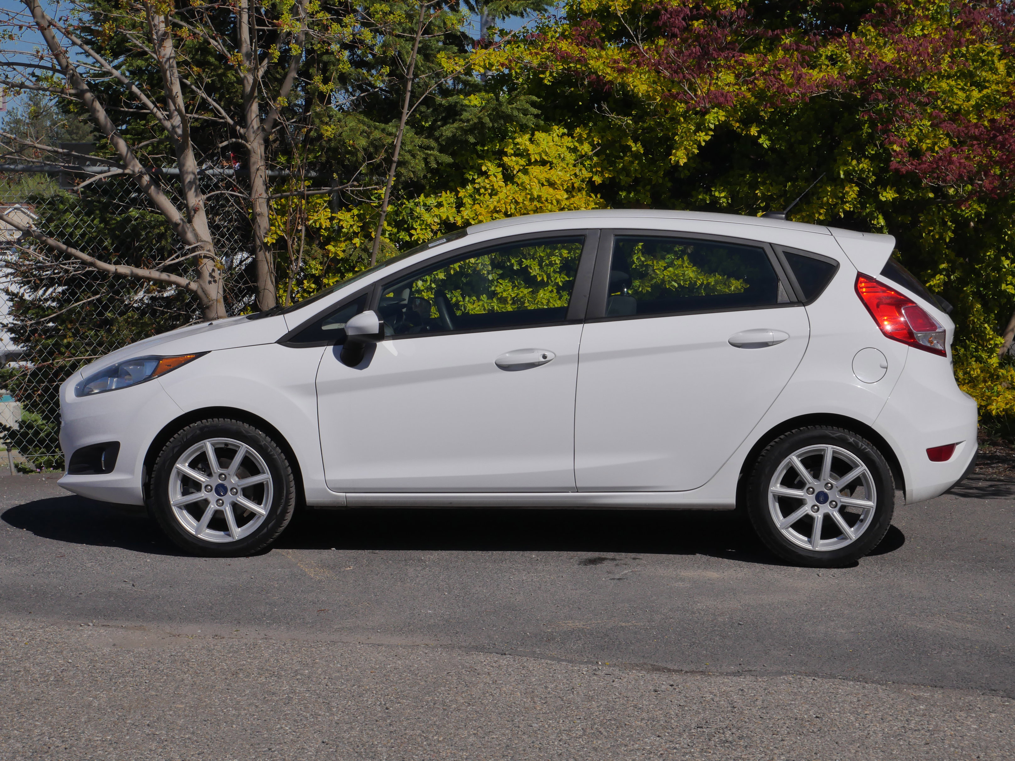 Certified 2019 Ford Fiesta SE w/ Equipment Group 201A FWD image 5