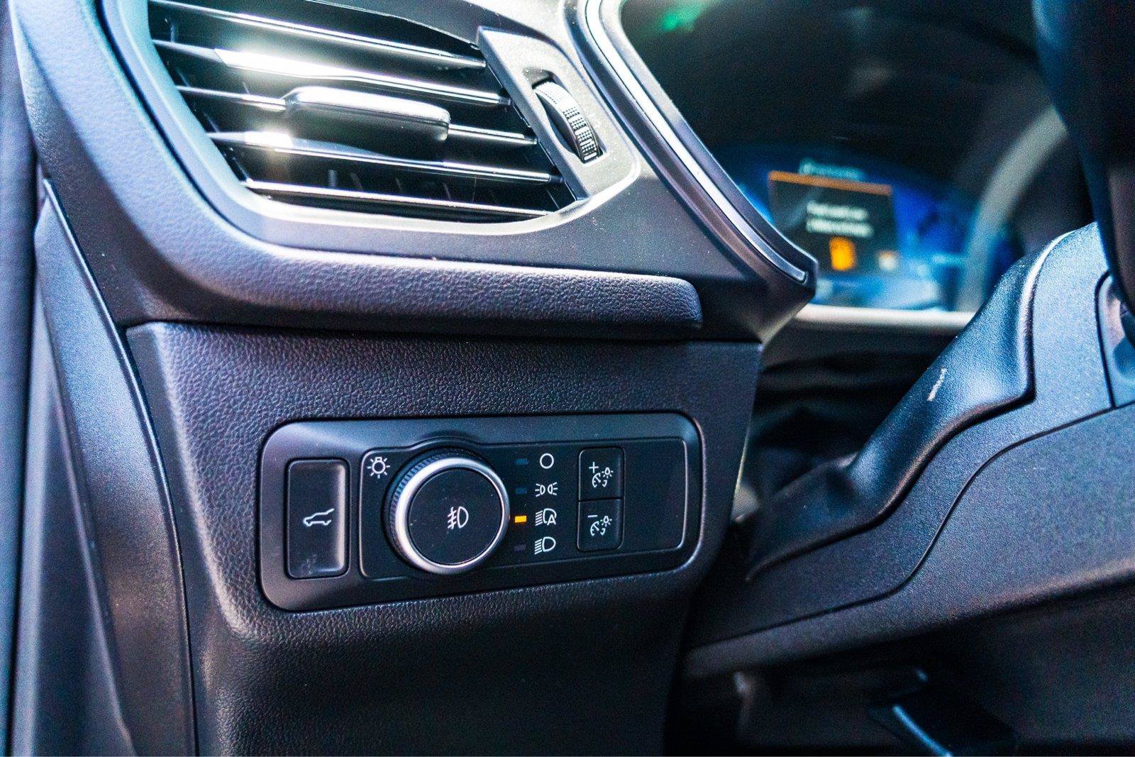 Certified 2022 Ford Escape Titanium w/ Class II Trailer Tow Package AWD/4WD image 14