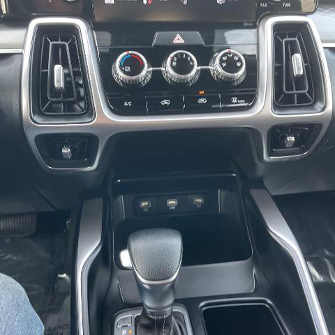 Used 2021 Kia Sorento LX image 21