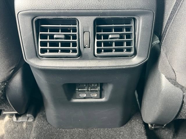 Used 2025 Toyota RAV4 XLE FWD image 33