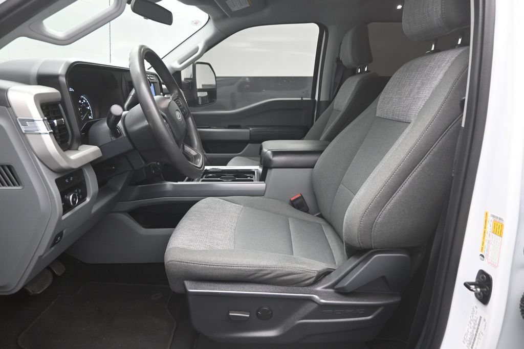 Certified 2024 Ford F350 XLT AWD/4WD image 18