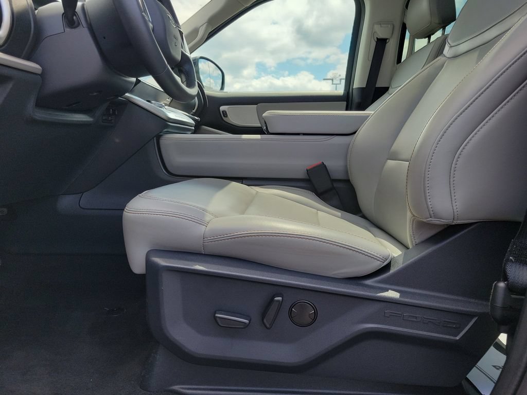 Certified 2025 Ford Expedition Max Active AWD/4WD image 19