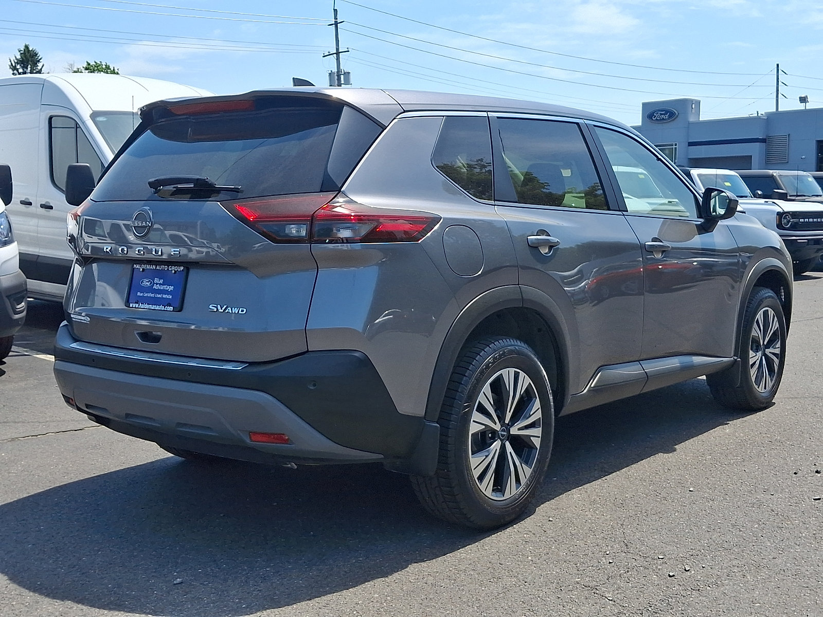 Used 2023 Nissan Rogue SV AWD/4WD image 7