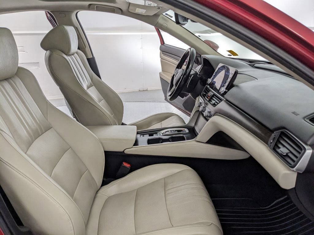 Used 2021 Honda Accord Touring image 19
