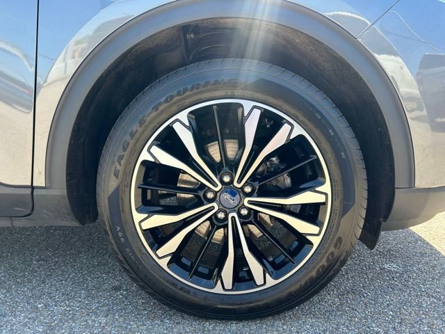 Certified 2022 Ford Escape SE w/ SE Sport Appearance Package AWD/4WD image 10