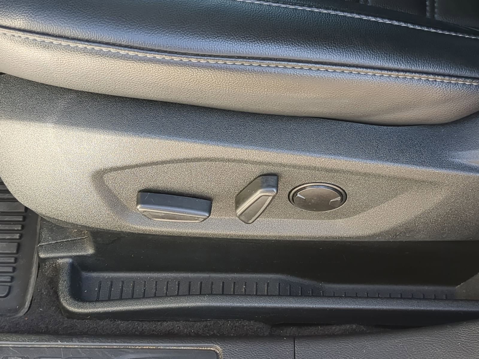 Certified 2022 Ford Edge SEL w/ Convenience Package image 19